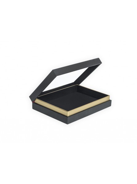 Boîte avec anneaux, fond noir, 26x19cm